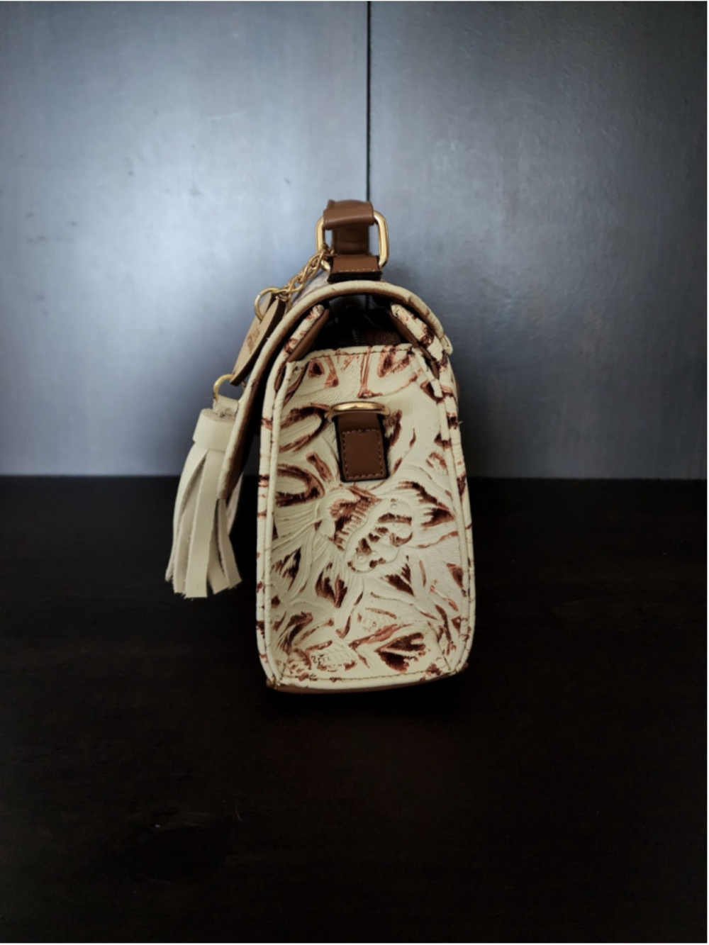 White Bronze Brown Sunflower Embossed Tooled Artisan Leather Crossbody Purse - Picture 8 of 16